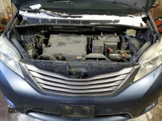 2016 Toyota Sienna Ltd with VIN 5TDDK3DC0GS142468, listed as a Copart auction lot 44816915 with 117,939 mi miles and Salvage Title. Bid and sale history available at carsss.com. Image 12.