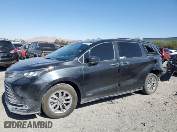 2021 Toyota Sienna XLE with VIN 5TDYRKEC1MS064669, listed as a Copart auction lot 57818955 with 120,181 mi miles and Salvage title. Bid and sale history available at DreamBid. Image 1.
