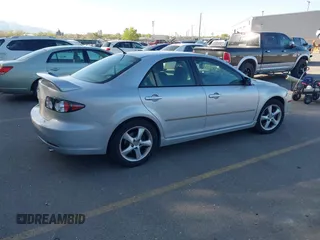 2008 Mazda 6 i Sport VE with VIN 1YVHP80C885M39480, listed as a IAAI auction lot 42078591 with 131,993 mi miles. Bid and sale history available at carsss.com. Image 4.