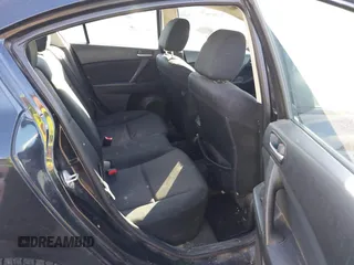 2013 Mazda 3 i Sport z VIN JM1BL1UP4D1779402, wystawiony jako IAAI lot #40728106 z przebiegiem 166 981 mil mil oraz . Historia ofert i sprzedaży dostępna na DreamBid. Obrazek 8.