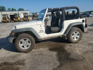 2008 Jeep Wrangler X z VIN 1J4FZ241X8L538255, wystawiony jako Copart lot #61461925 z przebiegiem 266 908 mil mil oraz Czysty tytuł • Clean title. Historia ofert i sprzedaży dostępna na DreamBid. Obrazek 1.