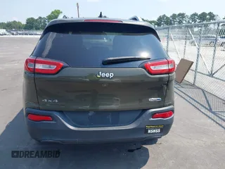 2015 Jeep Cherokee Latitude z VIN 1C4PJMCS9FW551694, wystawiony jako IAAI lot #42424992 z przebiegiem 125 852 mil mil oraz . Historia ofert i sprzedaży dostępna na DreamBid. Obrazek 16.