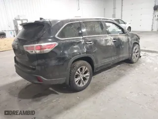 2014 Toyota Highlander XLE with VIN 5TDJKRFH1ES060597, listed as a IAAI auction lot 41127689 with 122,377 mi miles. Bid and sale history available at carsss.com. Image 4.