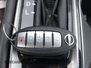 2024 Nissan Altima SV z VIN 1N4BL4DV5RN336438, wystawiony jako IAAI lot #42273934 z przebiegiem 34 925 mil mil oraz . Historia ofert i sprzedaży dostępna na DreamBid. Obrazek 11.