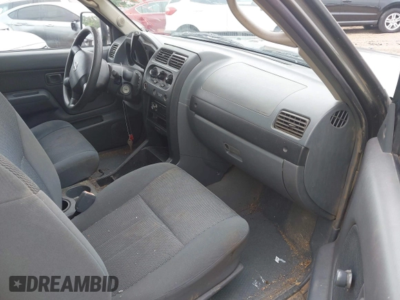2003 Nissan Frontier XE z VIN 1N6DD26T93C456470, wystawiony jako IAAI lot #39643098 z przebiegiem 237 317 mil mil oraz . Historia ofert i sprzedaży dostępna na DreamBid. Obrazek 5.