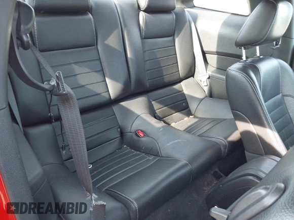2011 Ford Mustang V6 z VIN 1ZVBP8AM3B5101427, wystawiony jako IAAI lot #42213912 z przebiegiem 146 591 mil mil oraz . Historia ofert i sprzedaży dostępna na DreamBid. Obrazek 8.