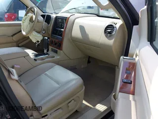 2006 Ford Explorer Eddie Bauer with VIN 1FMEU64E46UB70961, listed as a IAAI auction lot 42714651 with 47,758 mi miles and . Bid and sale history available at DreamBid. Image 5.