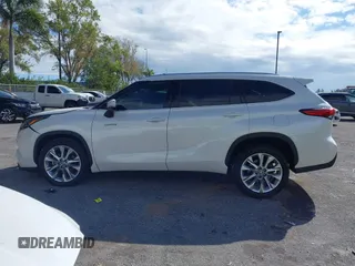 2021 Toyota Highlander Hybrid Limited with VIN 5TDYARAH2MS009326, listed as a IAAI auction lot 41674315 with 76,104 mi miles and . Bid and sale history available at DreamBid. Image 15.