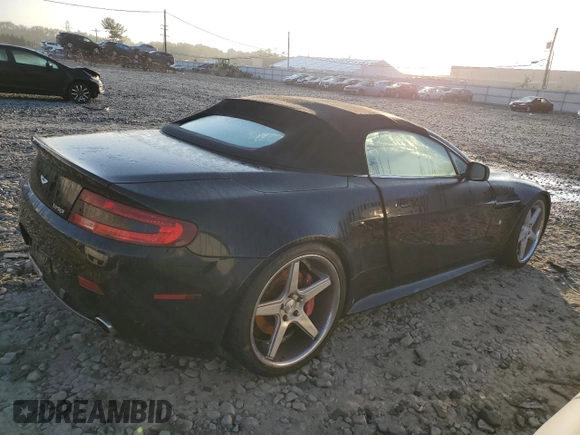 2008 Aston Martin Vantage z VIN SCFBF04B18GD08076, wystawiony jako Copart lot #70620153 z przebiegiem Nie podano mil oraz . Historia ofert i sprzedaży dostępna na DreamBid. Obrazek 3.