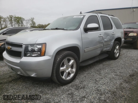 2013 Chevrolet Tahoe LT z VIN 1GNSCBE01DR172941, wystawiony jako Copart lot #51650255 z przebiegiem 110 706 mil mil oraz Szkoda całkowita • Salvage title. Historia ofert i sprzedaży dostępna na DreamBid. Obrazek 1.