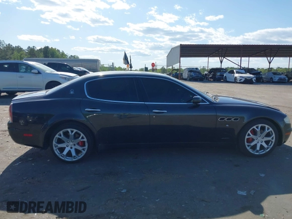 2007 Maserati Quattroporte with VIN ZAMFE39A070029397, listed as a IAAI auction lot 42027798 with 95,978 mi miles. Bid and sale history available at carsss.com. Image 13.