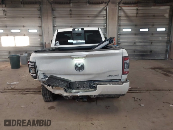 2022 Ram 2500 Laramie with VIN 3C6UR5FJ7NG253380, listed as a IAAI auction lot 41319536 with 33,945 mi miles. Bid and sale history available at carsss.com. Image 16.