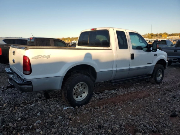 2000 Ford Super Duty F-250 XL with VIN 1FTNX21F1YED22550, listed as a Copart auction lot 81525114 with 237,688 mi miles and Salvage Title. Bid and sale history available at carsss.com. Image 3.