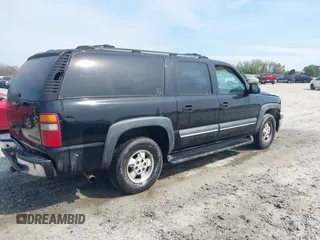 2002 Chevrolet Suburban LS with VIN 3GNEC16Z72G237048, listed as a IAAI auction lot 41900922 with 185,253 mi miles. Bid and sale history available at carsss.com. Image 4.