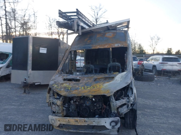 2020 Ford Transit Cargo with VIN 1FTBW3X86LKB81070, listed as a IAAI auction lot 41264330 with 54,154 mi miles and . Bid and sale history available at DreamBid. Image 6.