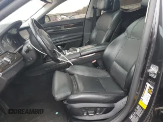 2012 BMW 7 Series 750Li xDrive с VIN WBAKC8C58CC437282, выставлен на аукционе Copart как лот 53988995 с пробегом 68 003 миль миль и На запчасти • Non repairable. История ставок и продаж доступна на DreamBid. Изображение 7.