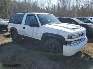 1998 Chevrolet Tahoe with VIN 3GNEK18R6WG128702, listed as a Copart auction lot 49961445 with 154,187 mi miles and Clean Title. Bid and sale history available at carsss.com. Image 4.