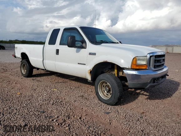 2000 Ford F-250 XL with VIN 1FTNX21FXYEE45263, listed as a Copart auction lot 55044075 with 451,212 mi miles and Salvage title. Bid and sale history available at DreamBid. Image 4.