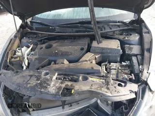 2018 Nissan Altima 2.5 SR with VIN 1N4AL3AP3JC251822, listed as a IAAI auction lot 41875517 with 135,808 mi miles. Bid and sale history available at carsss.com. Image 10.