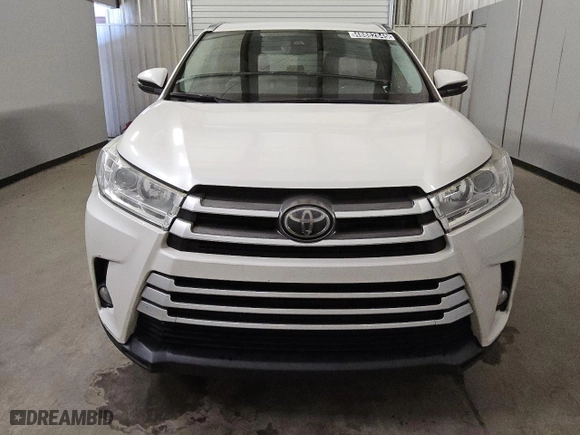 2019 Toyota Highlander SE with VIN 5TDKZRFHXKS556199, listed as a Copart auction lot 48882845 with 64,491 mi miles and Clean Title. Bid and sale history available at carsss.com. Image 5.