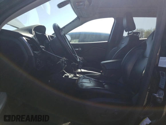 2019 Jeep Cherokee Limited with VIN 1C4PJMDX2KD239989, listed as a Copart auction lot 54590685 with 87,568 mi miles and Salvage title. Bid and sale history available at DreamBid. Image 7.