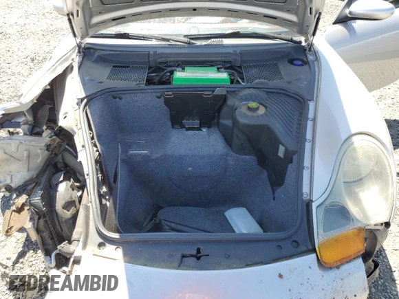 1998 Porsche Boxster z VIN WP0CA2986WU620657, wystawiony jako Copart lot #55595275 z przebiegiem 78 711 mil mil oraz Szkoda całkowita • Salvage title. Historia ofert i sprzedaży dostępna na DreamBid. Obrazek 11.