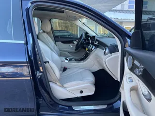 2016 Mercedes-Benz GLC with VIN WDC0G4KB5GF096629, listed as a IAAI auction lot 41654711 with 138,323 mi miles. Bid and sale history available at carsss.com. Image 5.