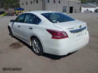 2013 Nissan Altima 2.5 S with VIN 1N4AL3AP8DN430768, listed as a IAAI auction lot 42055193 with 176,334 mi miles. Bid and sale history available at carsss.com. Image 3.