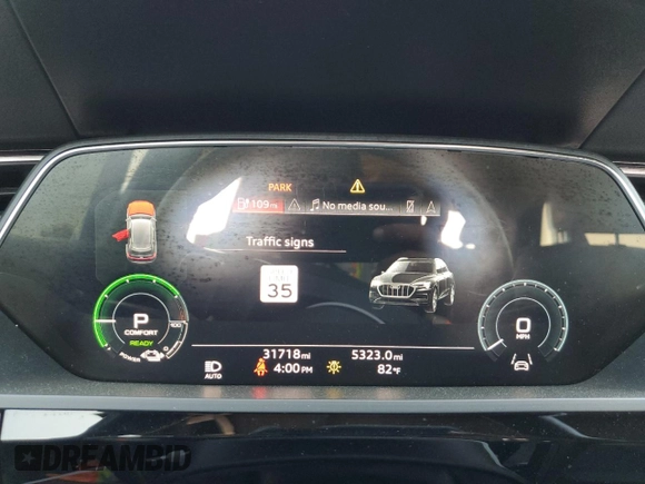 2022 Audi e-tron Premium Plus with VIN WA1LAAGE3NB009881, listed as a Copart auction lot 55096875 with 31,718 mi miles and Salvage title. Bid and sale history available at DreamBid. Image 9.