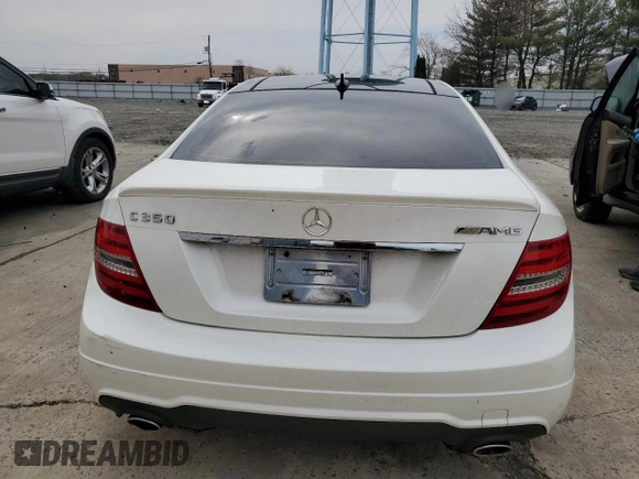 2013 Mercedes-Benz C 350 с VIN WDDGJ5HB4DG028644, выставлен на аукционе Copart как лот 52896985 с пробегом Не указан миль и Чистый • Clean title. История ставок и продаж доступна на DreamBid. Изображение 6.