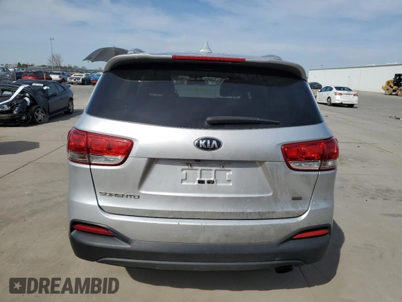 2018 Kia Sorento LX with VIN 5XYPG4A31JG347813, listed as a Copart auction lot 48636375 with 152,452 mi miles and Clean Title. Bid and sale history available at carsss.com. Image 6.