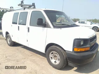 2017 Chevrolet Express Cargo z VIN 1GCWGAFF9H1172928, wystawiony jako IAAI lot #42406058 z przebiegiem 190 885 mil mil oraz . Historia ofert i sprzedaży dostępna na DreamBid. Obrazek 1.