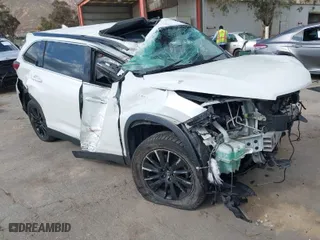2019 Toyota Highlander SE with VIN 5TDKZRFHXKS308146, listed as a IAAI auction lot 41556837 with 52,555 mi miles. Bid and sale history available at carsss.com. Image 1.