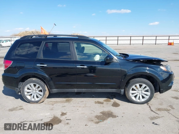 2013 Subaru Forester 2.5X Premium with VIN JF2SHADCXDH416870, listed as a IAAI auction lot 41884692 with 105,097 mi miles. Bid and sale history available at carsss.com. Image 13.