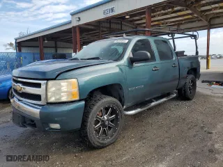 2007 Chevrolet Silverado 1500 LTZ with VIN 2GCEC13J871501224, listed as a Copart auction lot 86289944 with 180,243 mi miles and Salvage Title. Bid and sale history available at carsss.com. Image 1.
