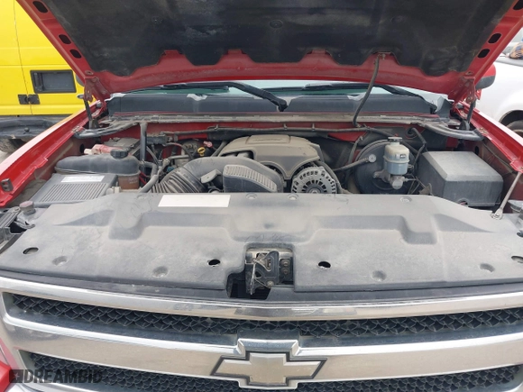2008 Chevrolet Silverado 1500 LT w/1LT with VIN 2GCEC19J581317917, listed as a IAAI auction lot 41634804 with 129,305 mi miles. Bid and sale history available at carsss.com. Image 10.