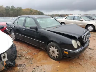 1998 Mercedes-Benz E 320 with VIN WDBJF25F0WA684027, listed as a Copart auction lot 82171114 with 259,427 mi miles and Salvage Title. Bid and sale history available at DreamBid. Image 4.