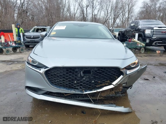 2019 Mazda Mazda3 Sedan with VIN JM1BPABL4K1110113, listed as a IAAI auction lot 41519137 with 87,575 mi miles. Bid and sale history available at carsss.com. Image 12.