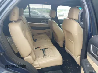 2017 Ford Explorer XLT z VIN 1FM5K8D87HGA65814, wystawiony jako IAAI lot #42658041 z przebiegiem 82 560 mil mil oraz . Historia ofert i sprzedaży dostępna na DreamBid. Obrazek 8.