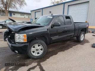 2007 Chevrolet Silverado 1500 LT w/2LT with VIN 2GCEC19JX71671723, listed as a Copart auction lot 51802955 with 151,823 mi miles and Salvage Title. Bid and sale history available at carsss.com. Image 1.