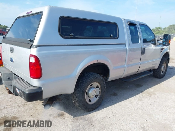 2008 Ford Super Duty F-250 SRW XL with VIN 1FTSX21R28EB04744, listed as a IAAI auction lot 42173672 with 168,960 mi miles. Bid and sale history available at carsss.com. Image 4.
