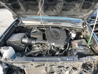 2017 Toyota Tacoma SR5 with VIN 3TMDZ5BN2HM030199, listed as a Copart auction lot 82649564 with 68,144 mi miles and Salvage Title. Bid and sale history available at carsss.com. Image 11.