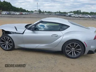 2021 Toyota Supra 2.0 z VIN WZ1DB2C07MW040454, wystawiony jako IAAI lot #42352981 z przebiegiem 30 416 mil mil oraz . Historia ofert i sprzedaży dostępna na DreamBid. Obrazek 14.