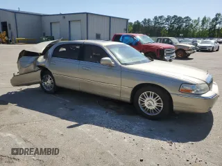 2007 Lincoln Town Car Signature Limited z VIN 1LNHM82V77Y617160, wystawiony jako Copart lot #52975225 z przebiegiem 275 067 mil mil oraz Szkoda całkowita • Salvage title. Historia ofert i sprzedaży dostępna na DreamBid. Obrazek 4.