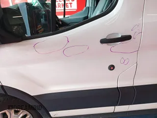 2019 Ford Transit с VIN 1FTBW3XM1KKA29208, выставлен на аукционе IAAI как лот 42631265 с пробегом 215 367 миль миль и . История ставок и продаж доступна на DreamBid. Изображение 42.