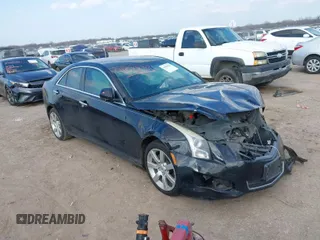 2014 Cadillac ATS Standard RWD z VIN 1G6AA5RA9E0103552, wystawiony jako IAAI lot #41528326 z przebiegiem 113 828 mil mil oraz . Historia ofert i sprzedaży dostępna na DreamBid. Obrazek 1.