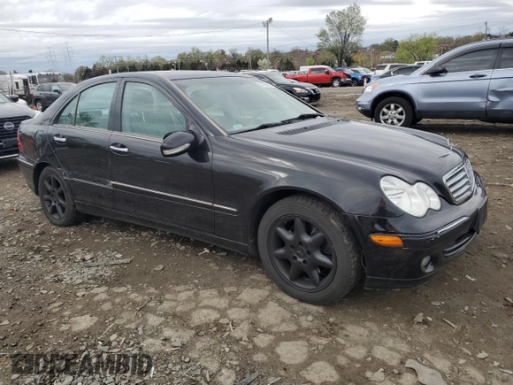 2007 Mercedes-Benz C 280 Luxury with VIN WDBRF92H37F932177, listed as a Copart auction lot 51759975 with 164,825 mi miles and Salvage title. Bid and sale history available at DreamBid. Image 4.