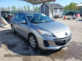 2013 Mazda Mazda3 i Sport with VIN JM1BL1U82D1709356, listed as a IAAI auction lot 42065418 with 122,622 mi miles. Bid and sale history available at carsss.com. Image 1.