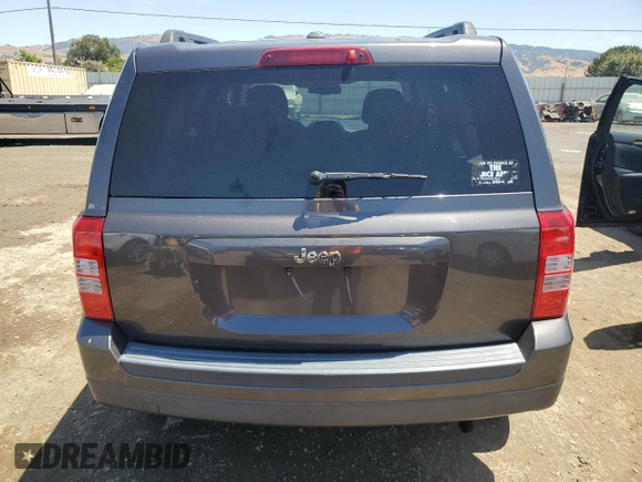 2014 Jeep Patriot Sport z VIN 1C4NJPBB7ED813331, wystawiony jako Copart lot #58982415 z przebiegiem 76 446 mil mil oraz Szkoda całkowita • Salvage title. Historia ofert i sprzedaży dostępna na DreamBid. Obrazek 6.