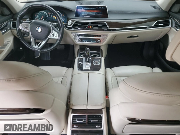 2016 BMW 7 Series 750i z VIN WBA7F0C51GGL99505, wystawiony jako Copart lot #49775245 z przebiegiem 46 703 mil mil oraz Szkoda całkowita • Salvage title. Historia ofert i sprzedaży dostępna na DreamBid. Obrazek 8.